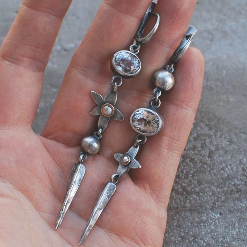 Star pendant earrings with rhinestones
