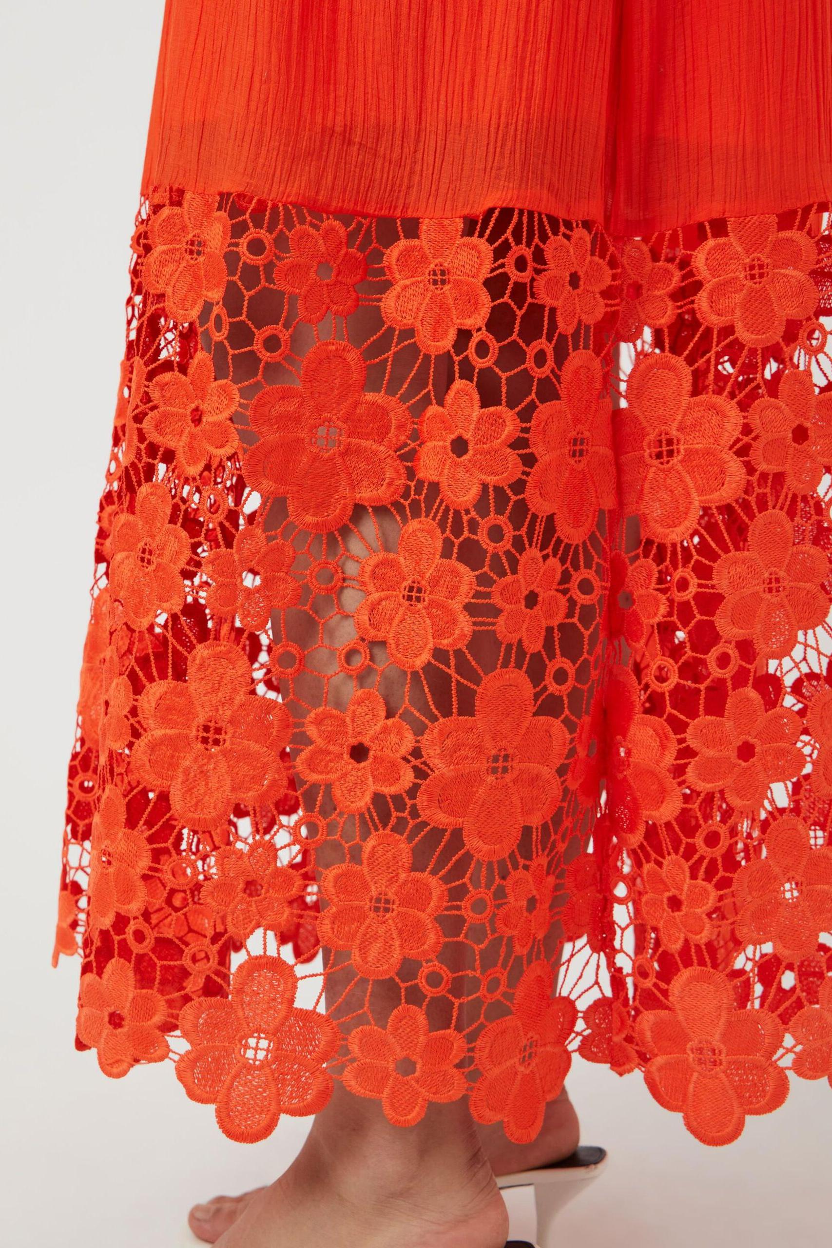 FLUTTER Midi Dress