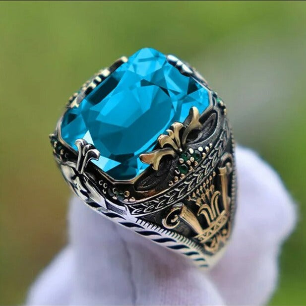 Vintage elegance inlaid crystal statement ring