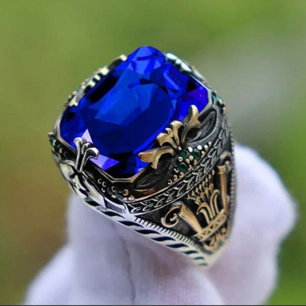 Vintage elegance inlaid crystal statement ring