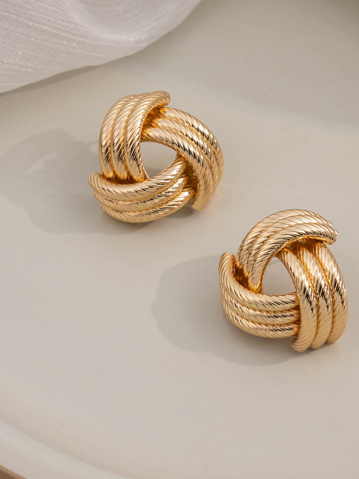 Moani -  vintage knotted stud earrings