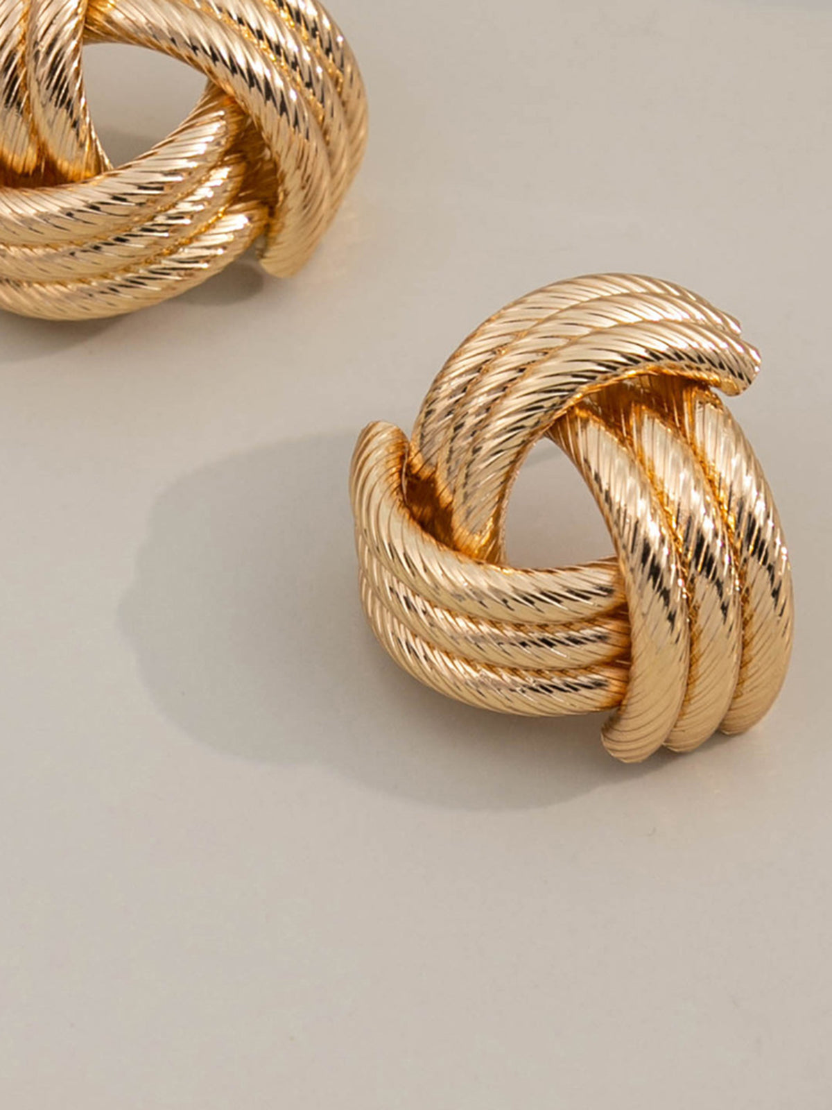 Moani -  vintage knotted stud earrings