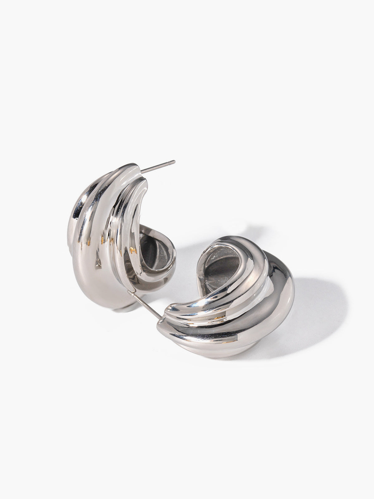 Kina - elegant snail style earrings