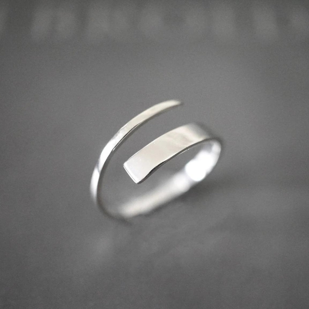 Unisex Open Ring - Minimalist Design - Adjustable Modern Jewelry