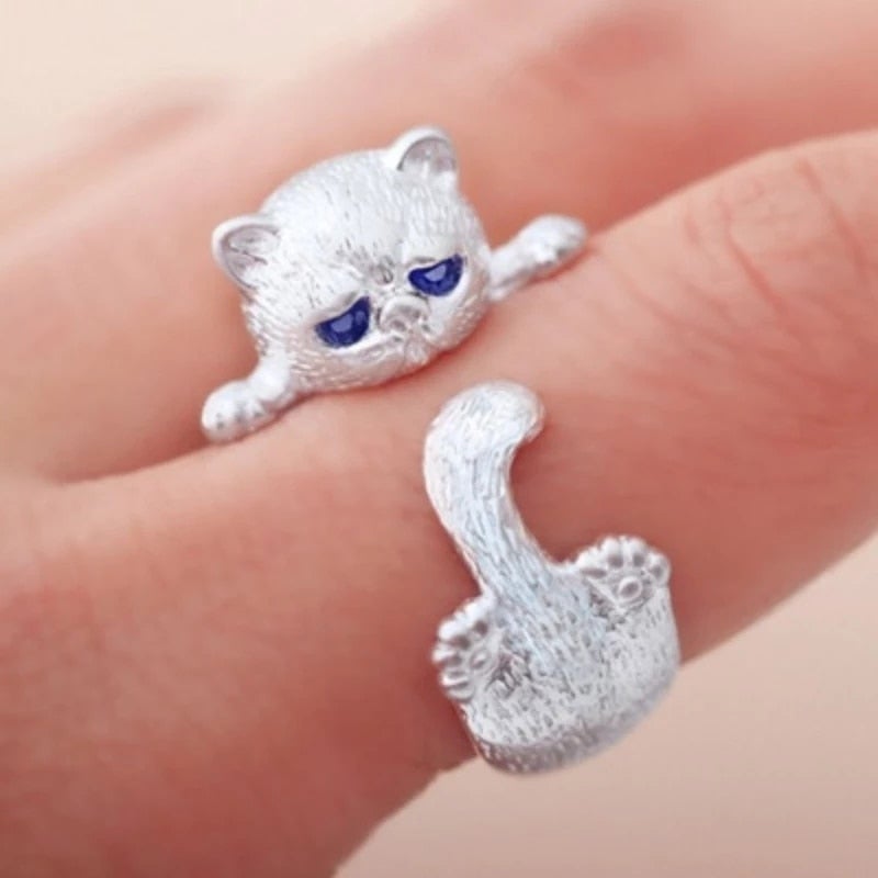 Playful elegance cat ring