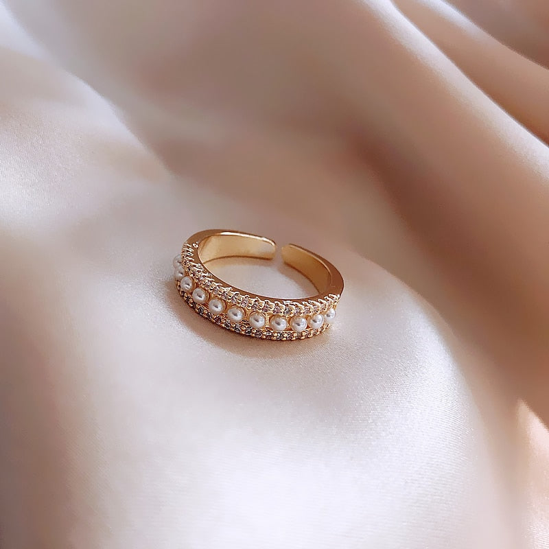 Luxurious statement ring