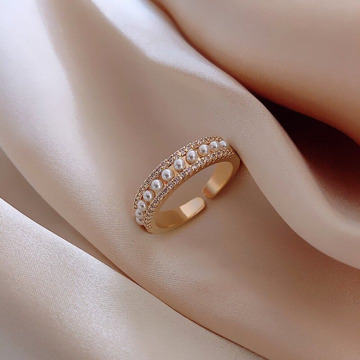 Luxurious statement ring
