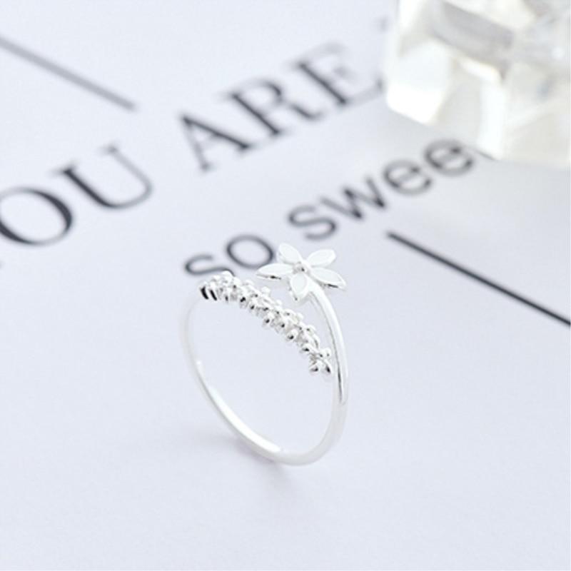 Wildflower elegance ring