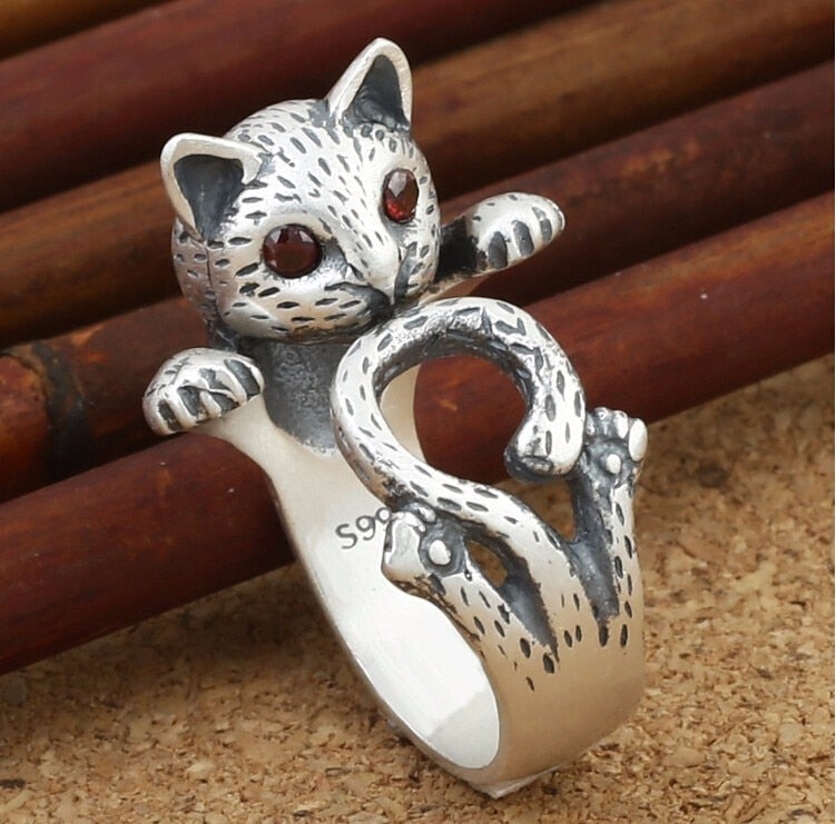 Playful cat adjustable ring