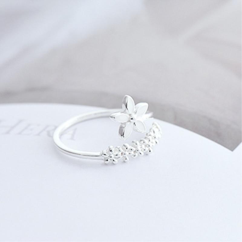 Wildflower elegance ring