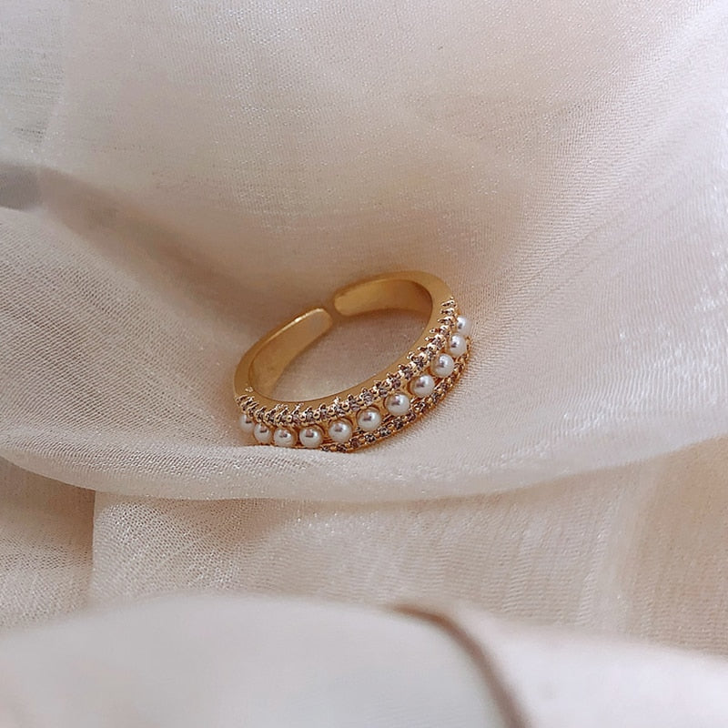 Luxurious statement ring