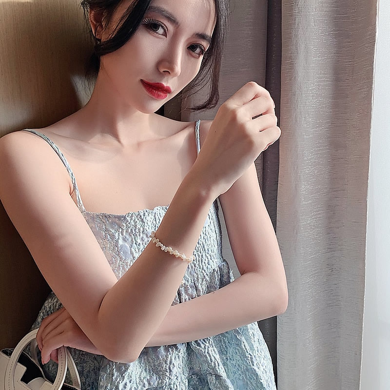 Elegant pearl bracelet