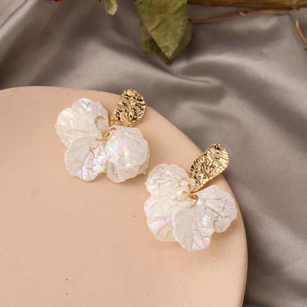 Melia - white acrylic flower petal drop earrings