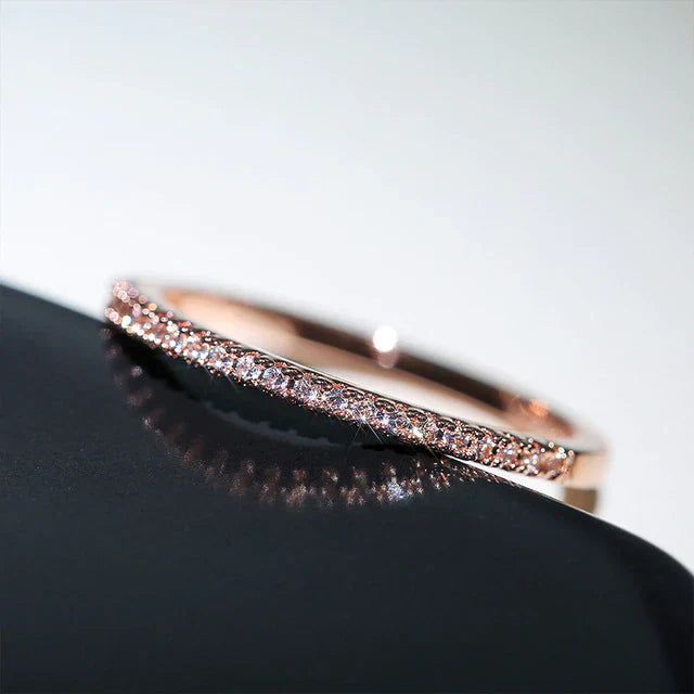 Minimalist zirconia ring
