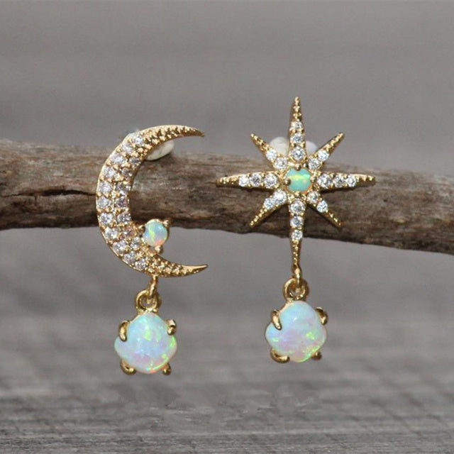 Moon and star gleam earrings