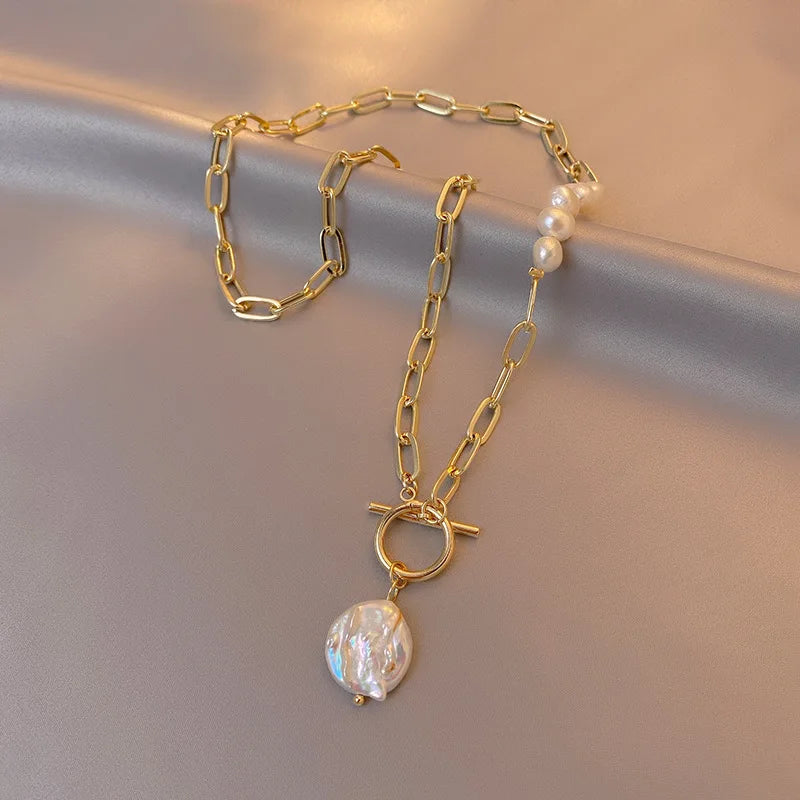 Women's Necklace - Chain Link & Pearl Design - Toggle Clasp Statement Jewelry