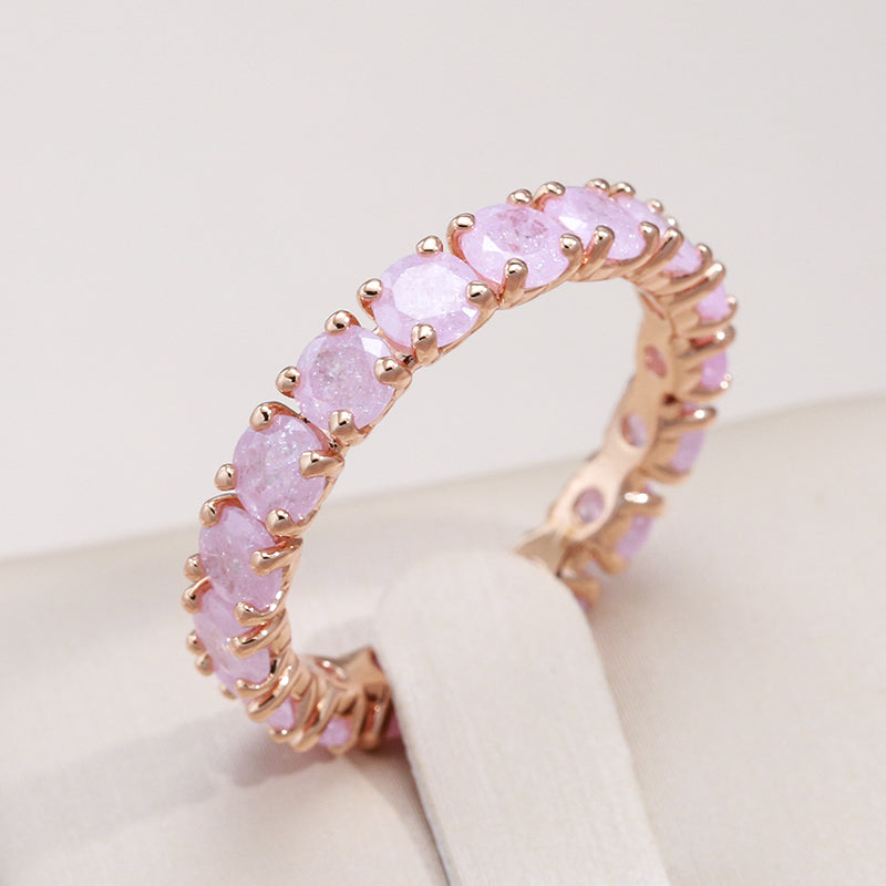 Luxury round stone ring