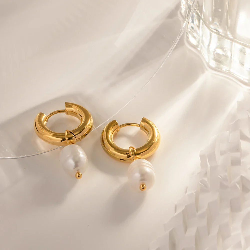 Stefanie - french style pearl gold earrings