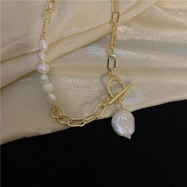 Women's Necklace - Chain Link & Pearl Design - Toggle Clasp Statement Jewelry