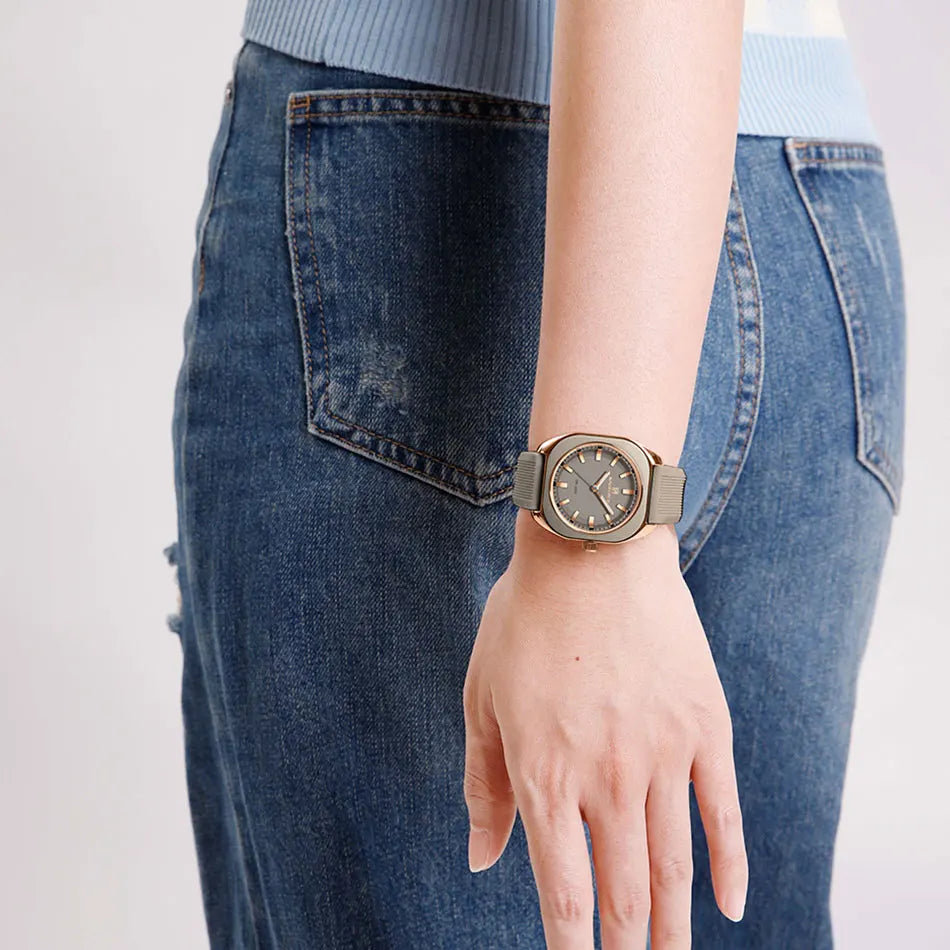 Ambern™ EdgeFlex Watch – Sleek, Modern, and Ready for Every Moment