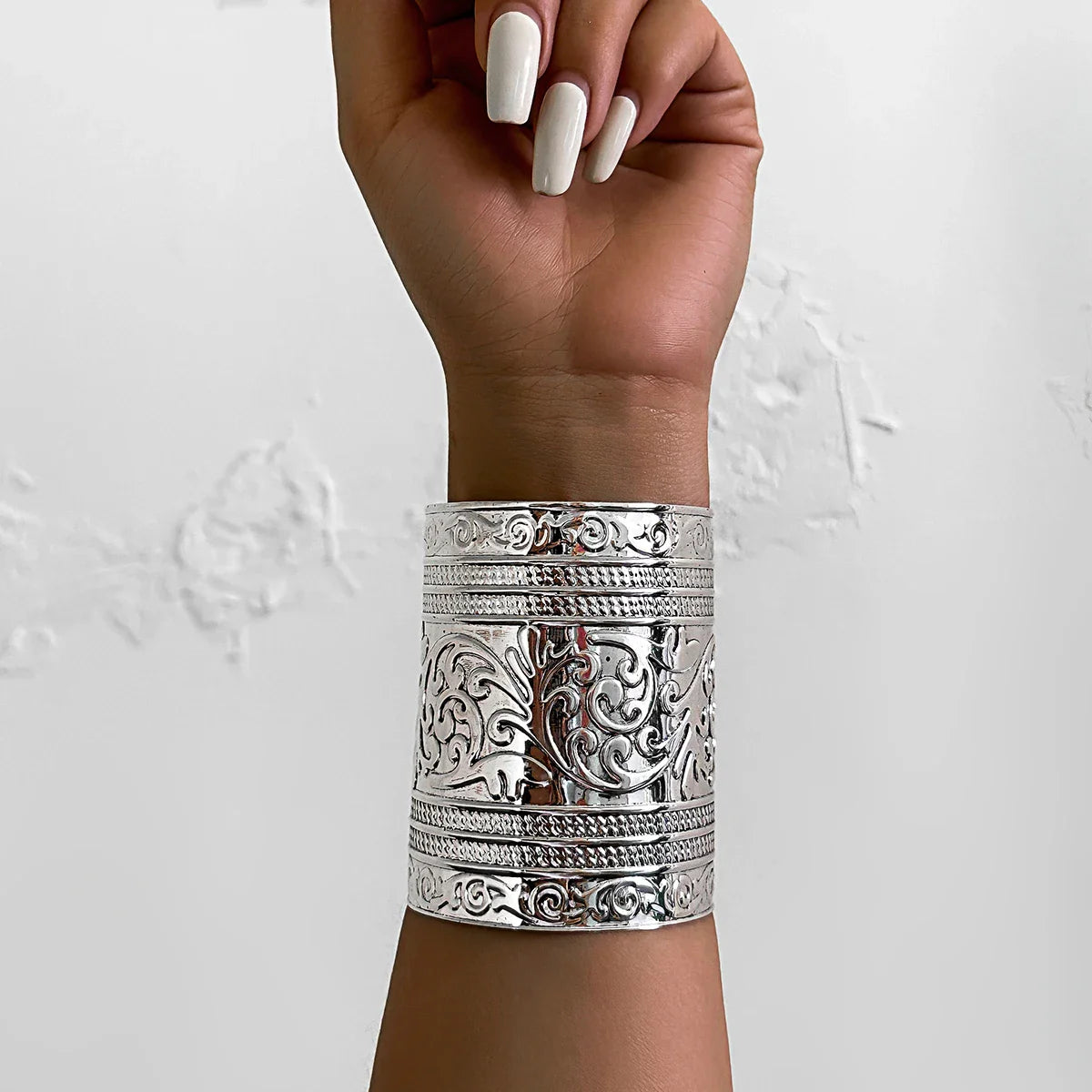 Women's punk carving patterns wide cuff bangles