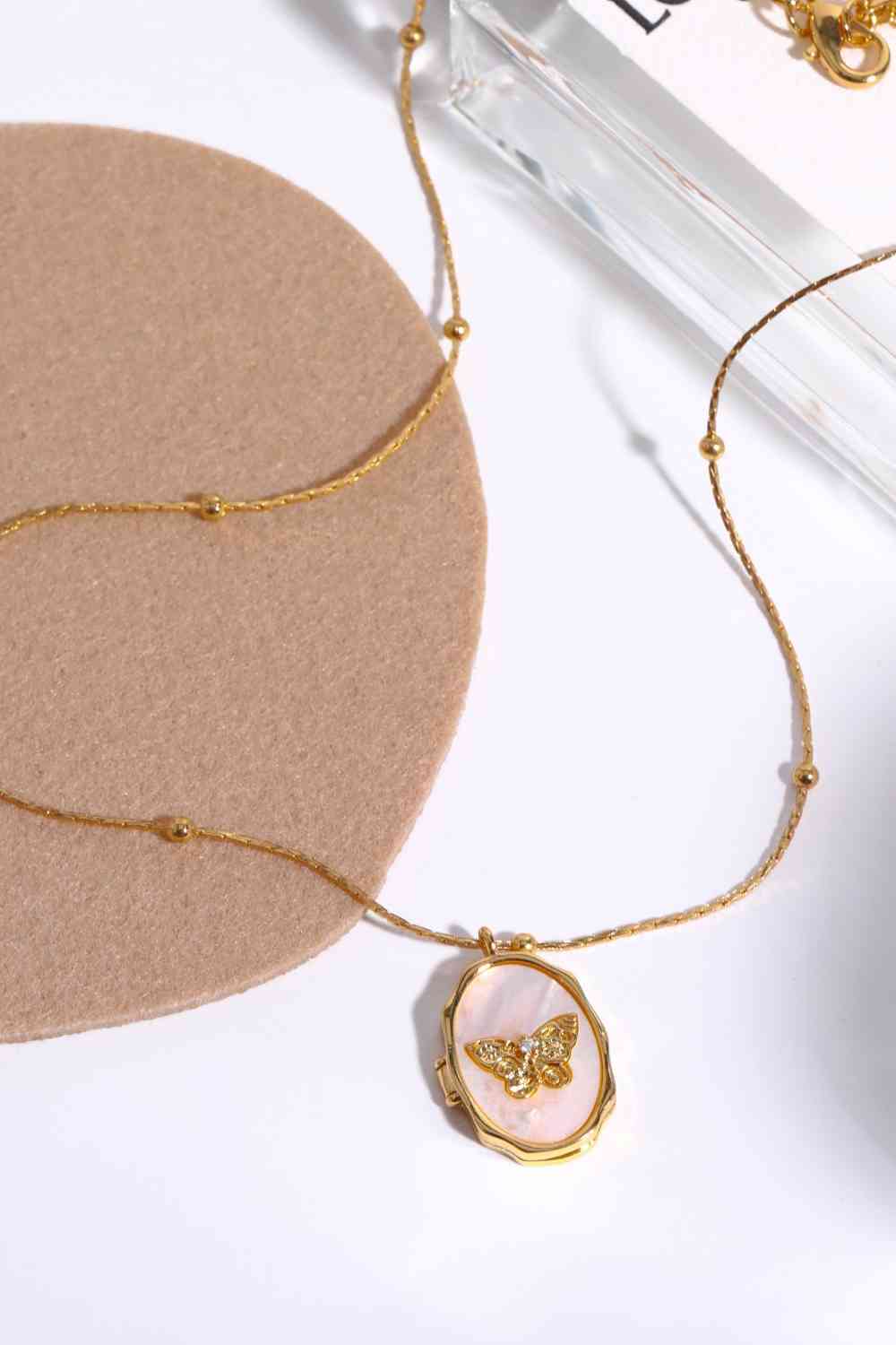 Women’s Pendant Necklace – Butterfly Locket – Sparkling Stones – Iridescent Finish