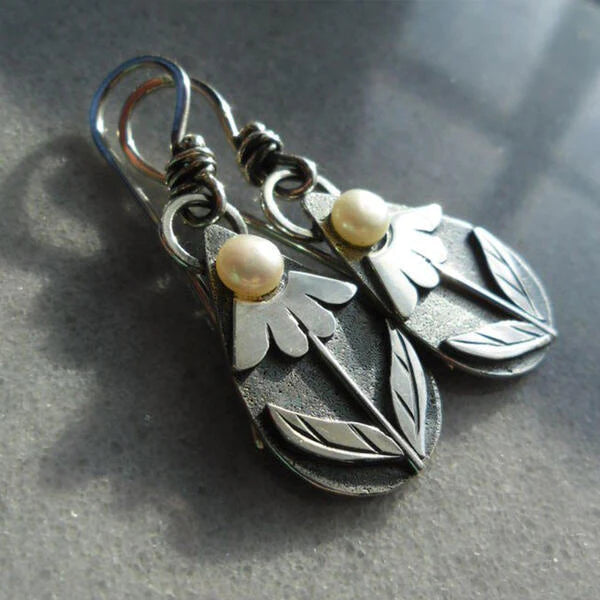Tear flower earrings