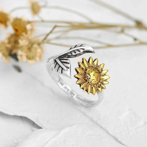 Women’s Sunflower Ring - Adjustable Band - Nature-Inspired Floral Design