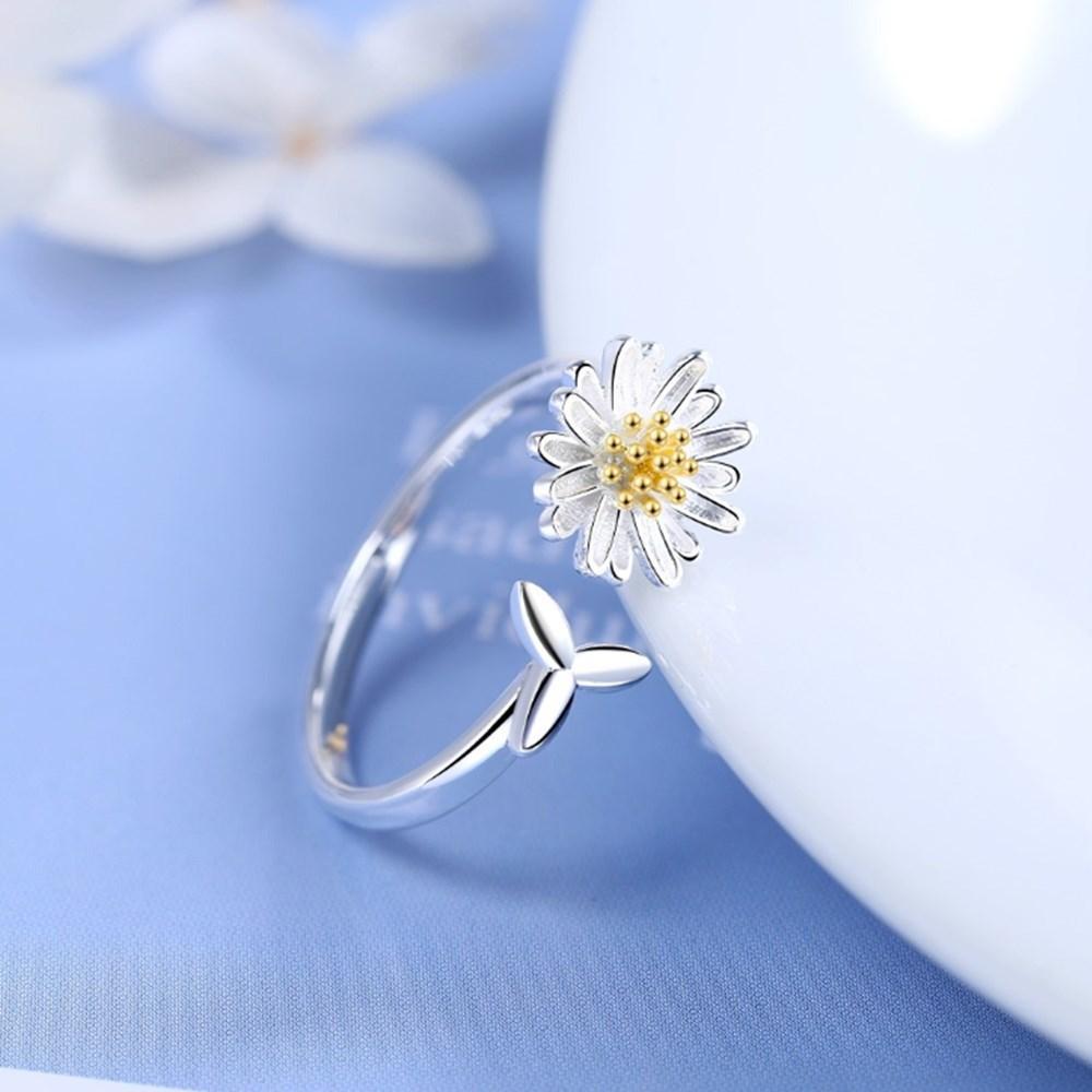 Radiant sunflower adjustable ring