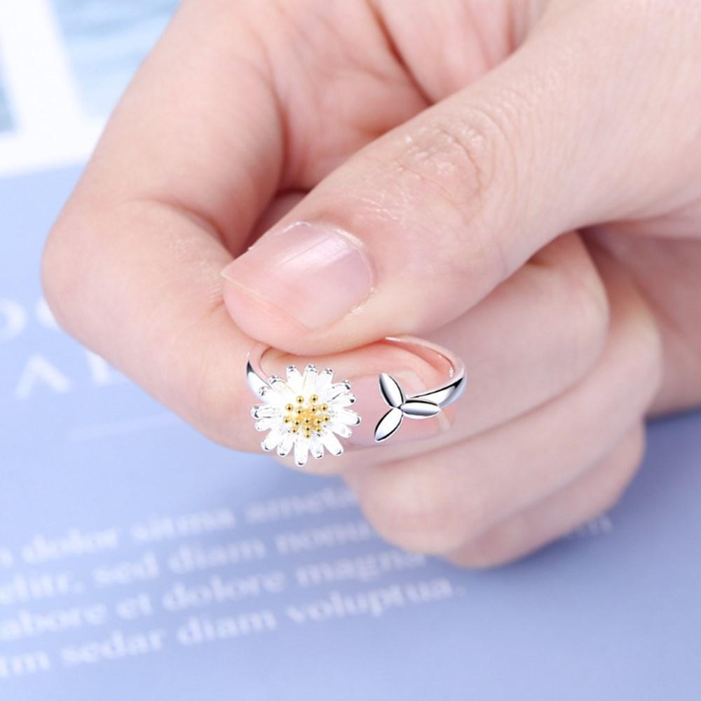 Radiant sunflower adjustable ring